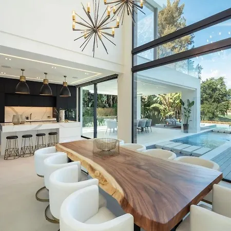 Luxury 6 Bedroom Marbella